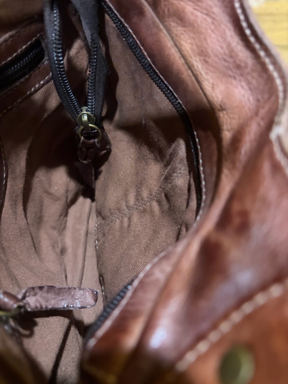Bed Stu Rustic Brown Leather Crossbody Bucket Bag - Picture 8 of 8
